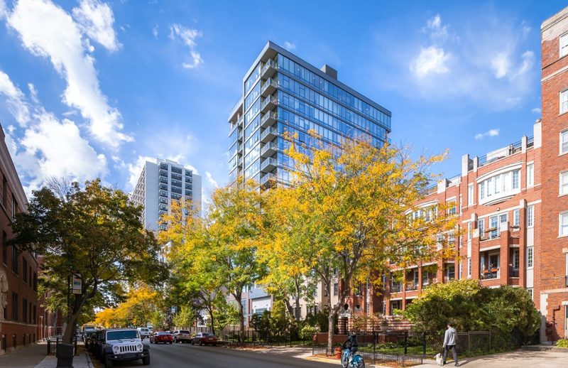450 W Belmont Street, photo 3 of 3